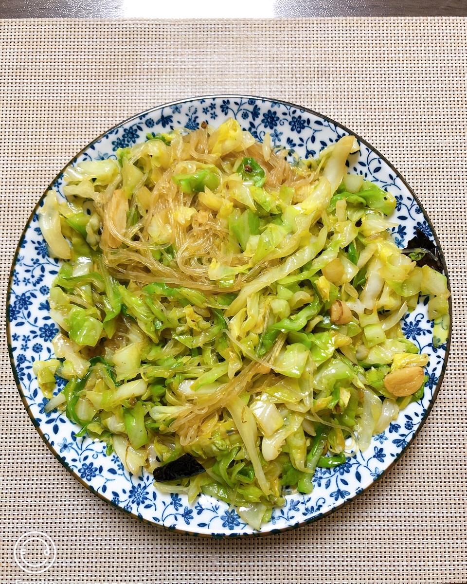 圆白菜炒粉丝