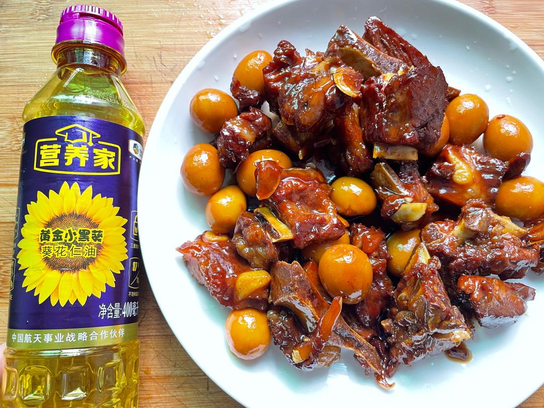 红烧排骨炖鹌鹑蛋