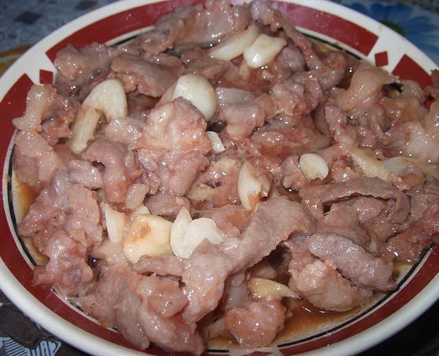 下饭快手菜——腐乳汁蒸肉片的做法