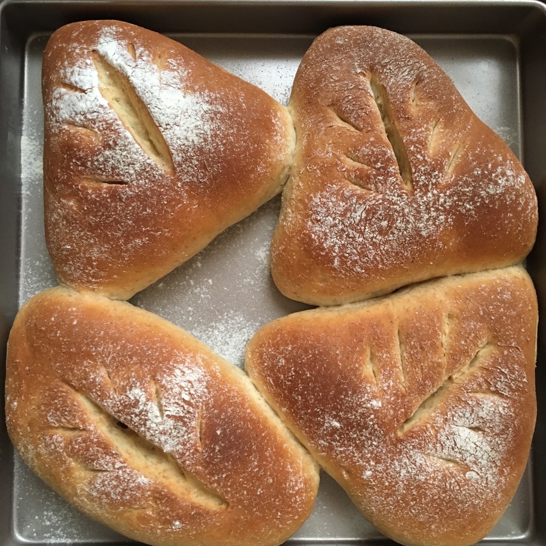 小辛0809做的全麦红豆面包