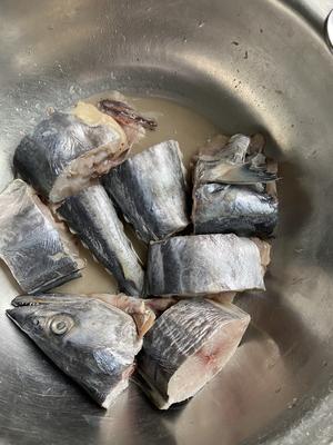 美味红烧鲅鱼的做法 步骤1