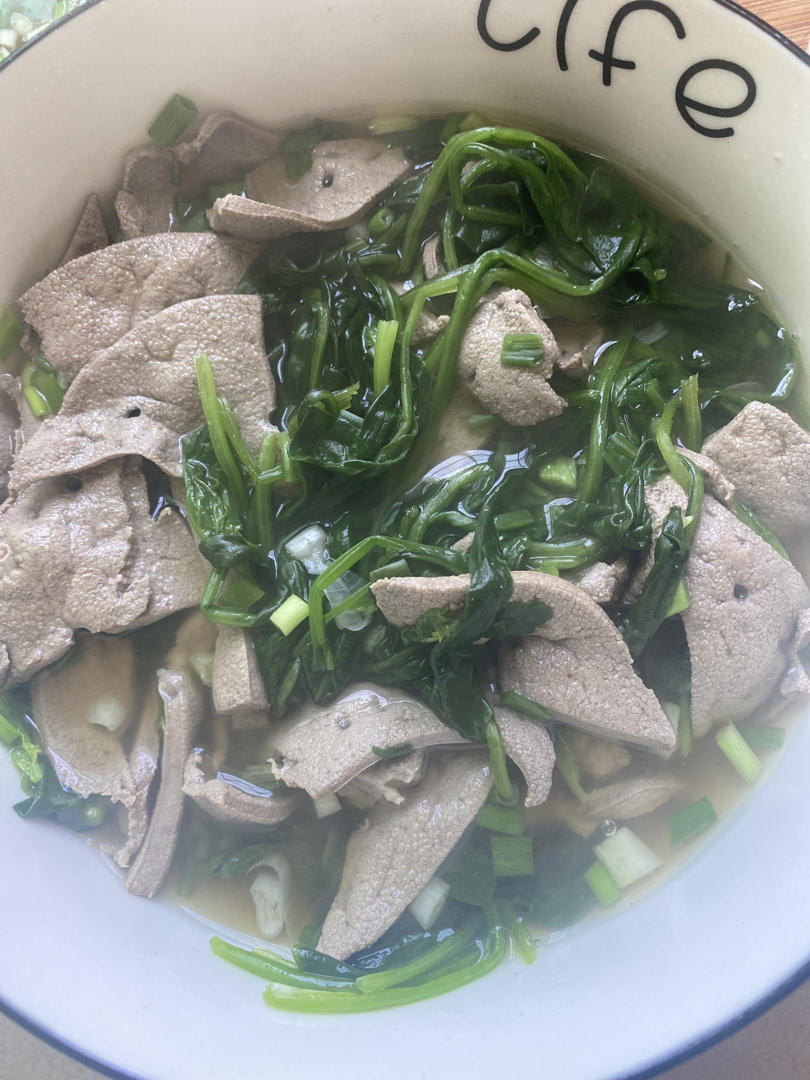 菠菜猪肝汤（猪肝嫩滑汤清澈）