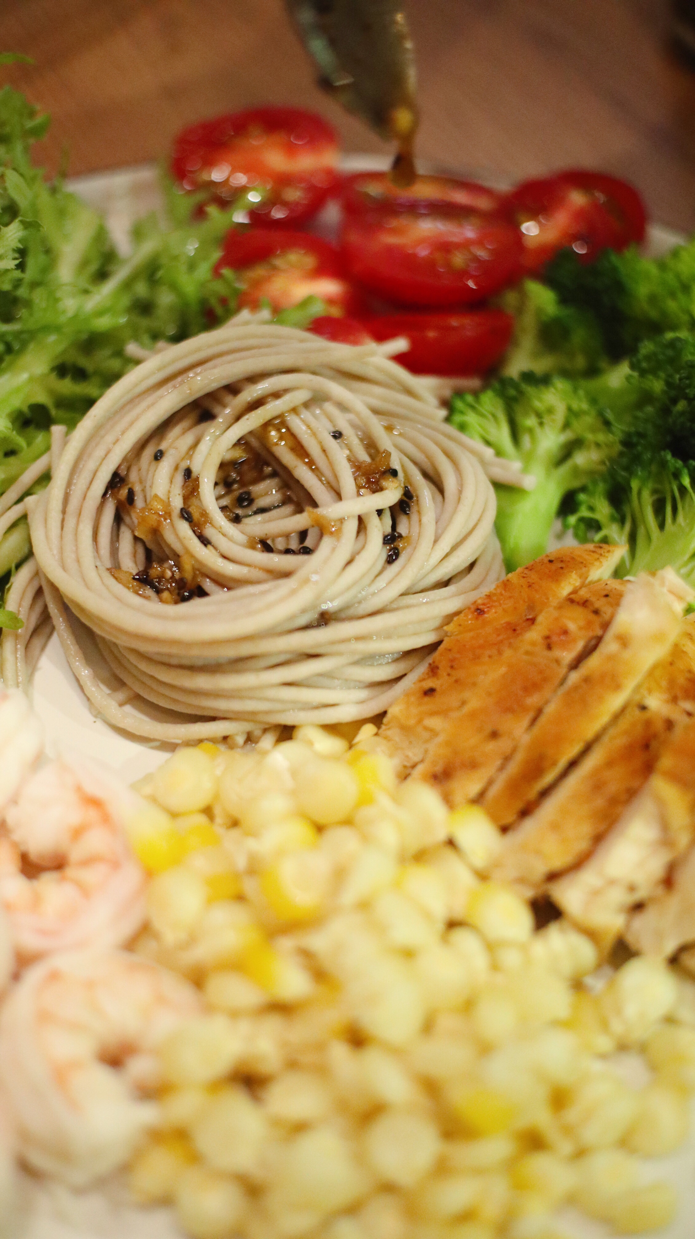 蔬菜沙拉荞麦面（吃草也幸福）的做法