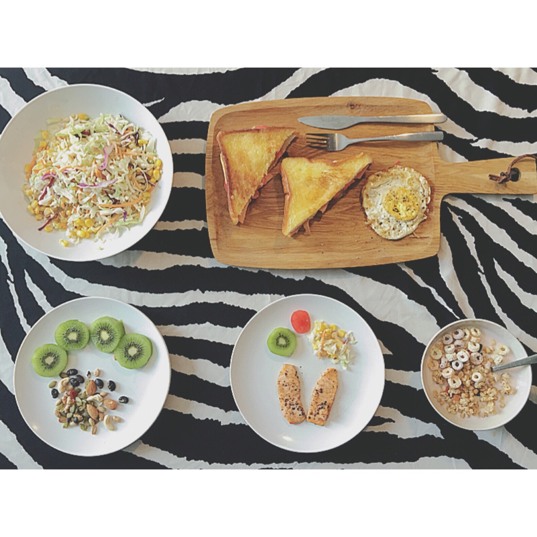 小驴姐姐做早餐