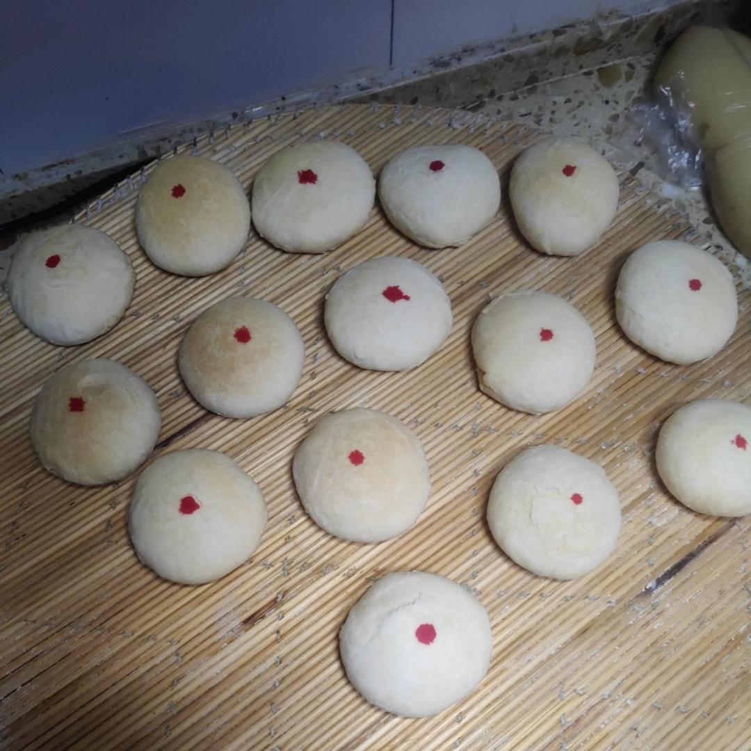白皮月饼，也叫白皮酥，白皮点心（小时候的味道花生油版）