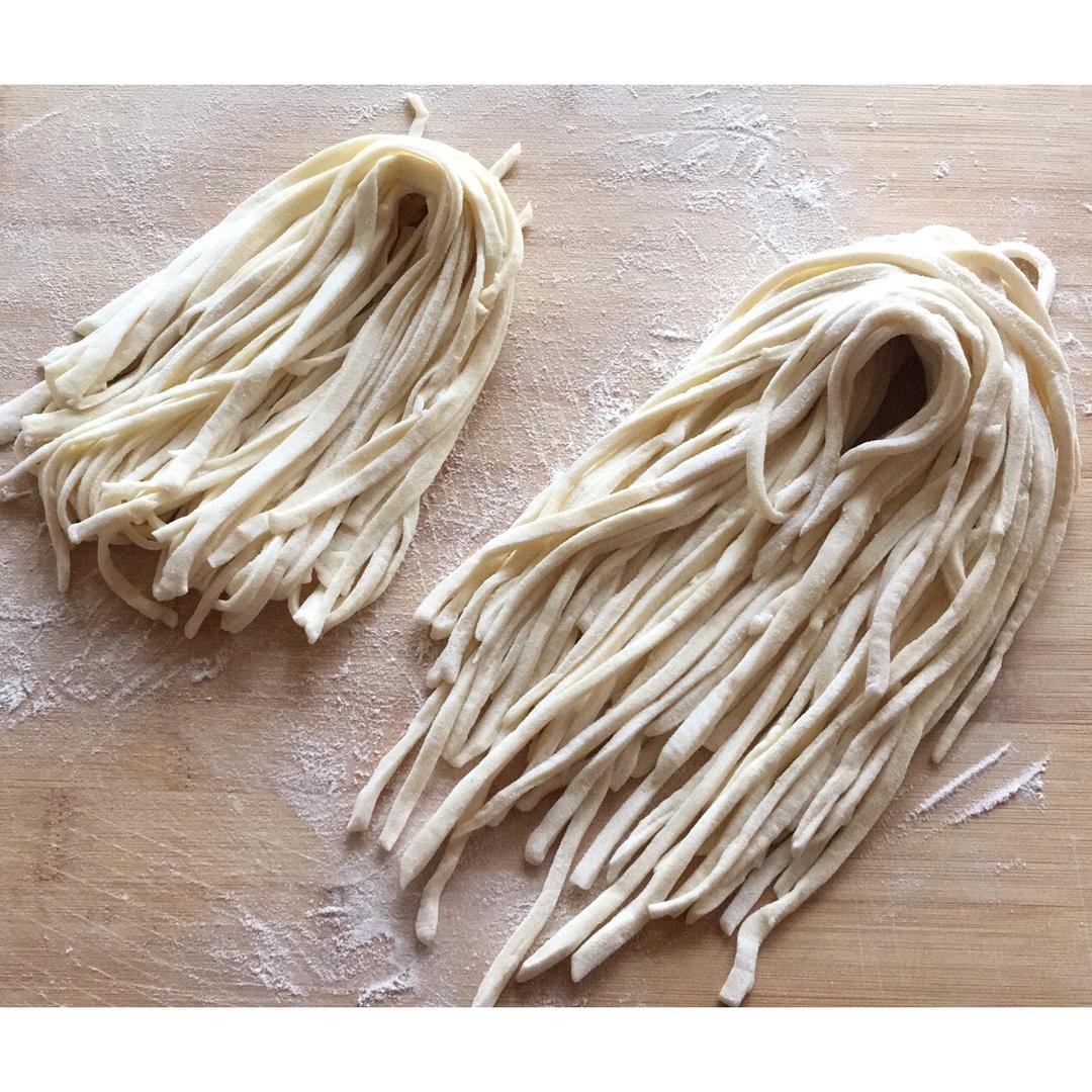 招招来了做的手擀面手擀面面首页登录注册作品动态