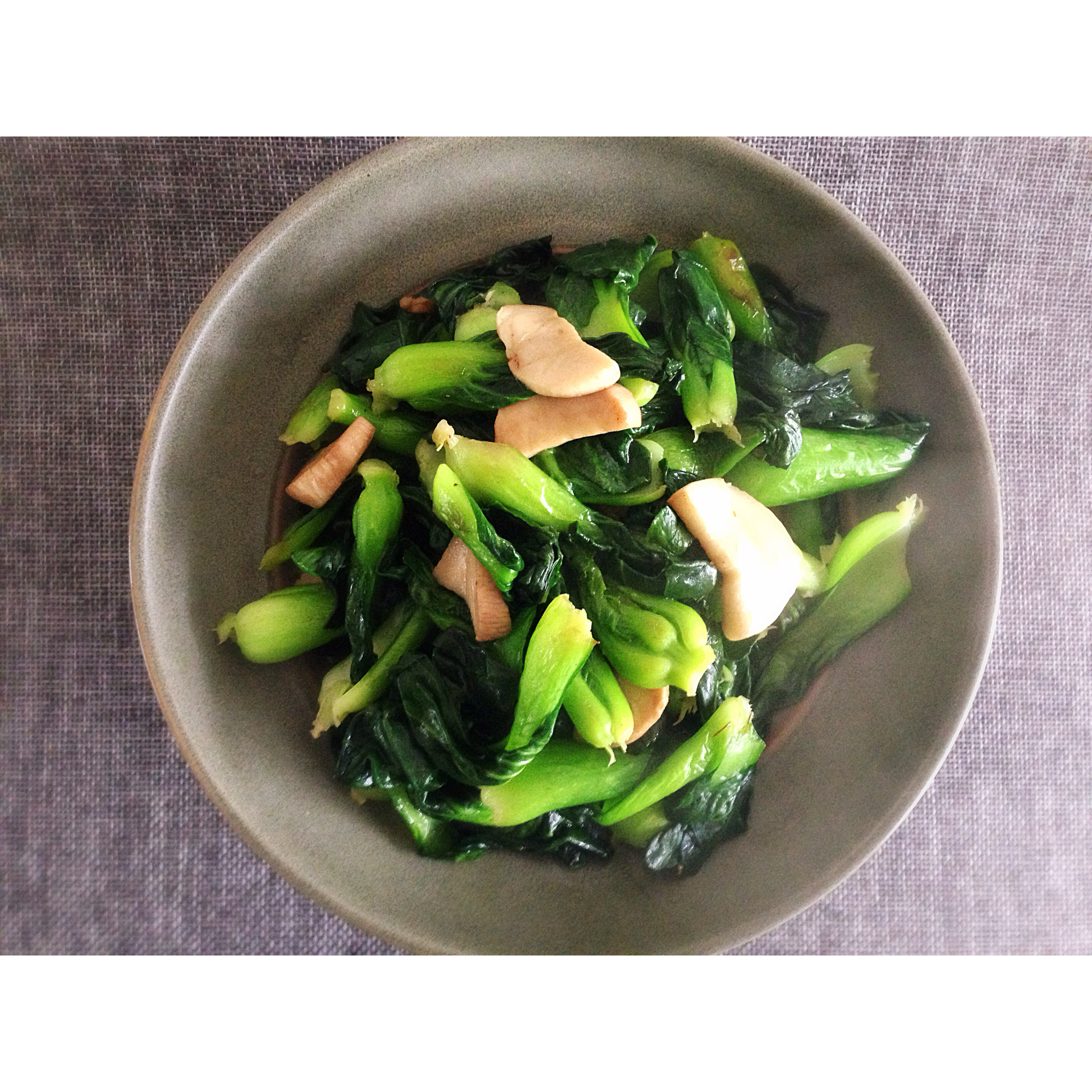 青菜炒蘑菇