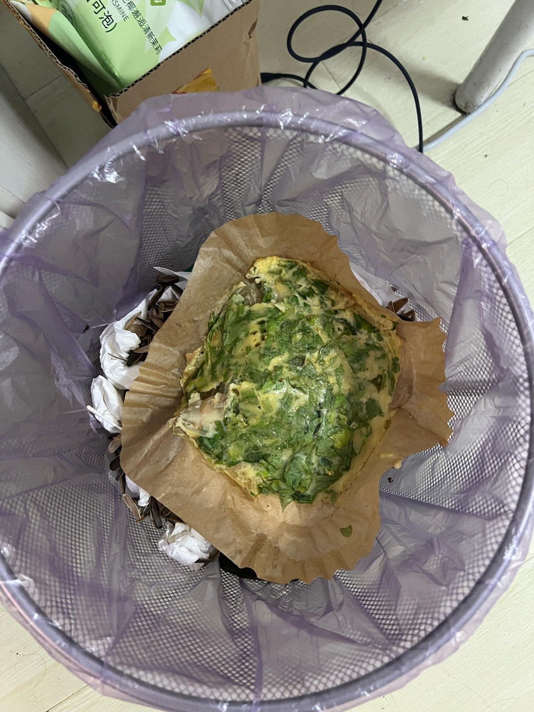 芹菜叶鸡蛋饼