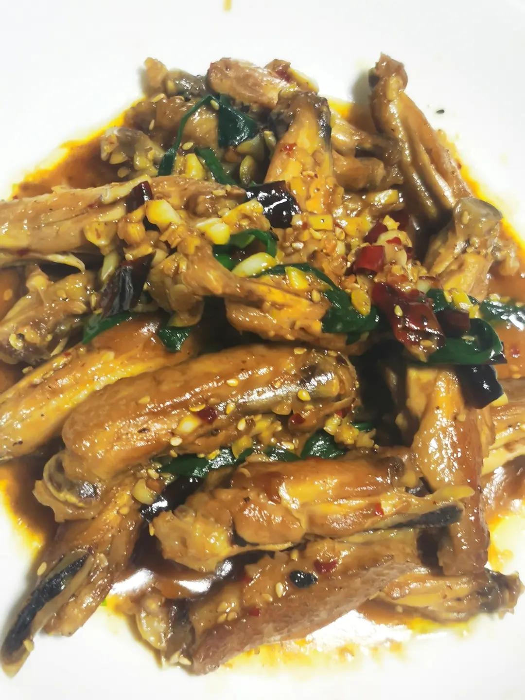 蒜香鸡翅，这才是鸡翅最好吃的做法