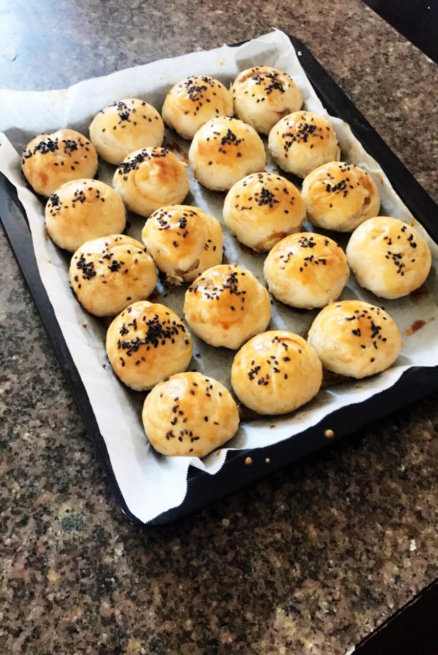 如人饮水°冷暖自知做的香酥鲜肉月饼