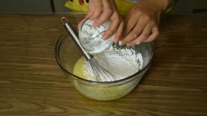 《糯米团子的厨房日记》奶黄流心月饼的做法 步骤11