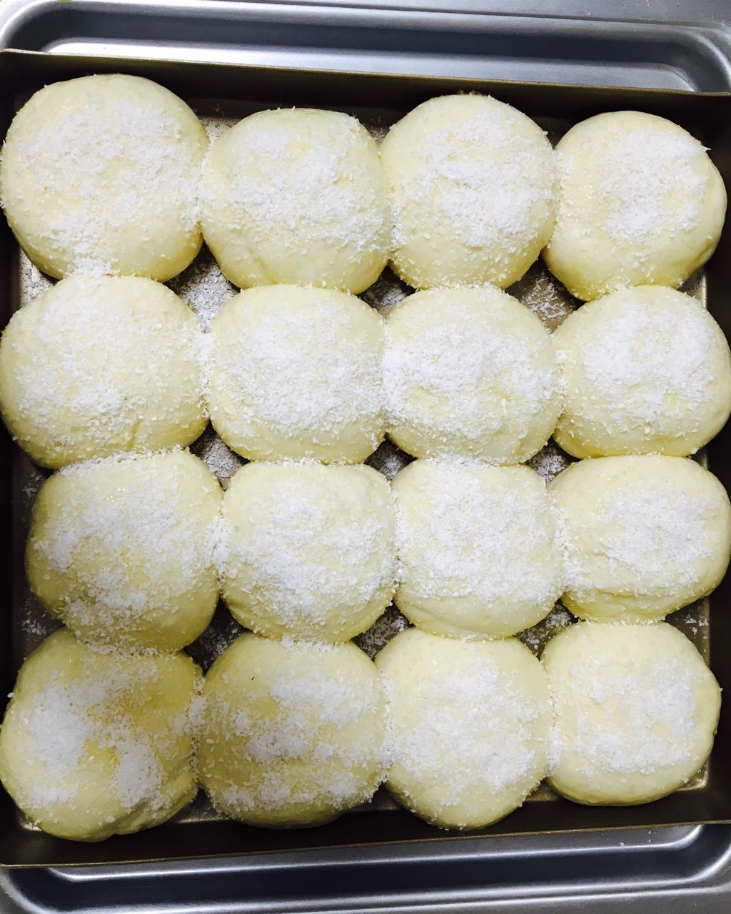一次发酵椰蓉餐包
