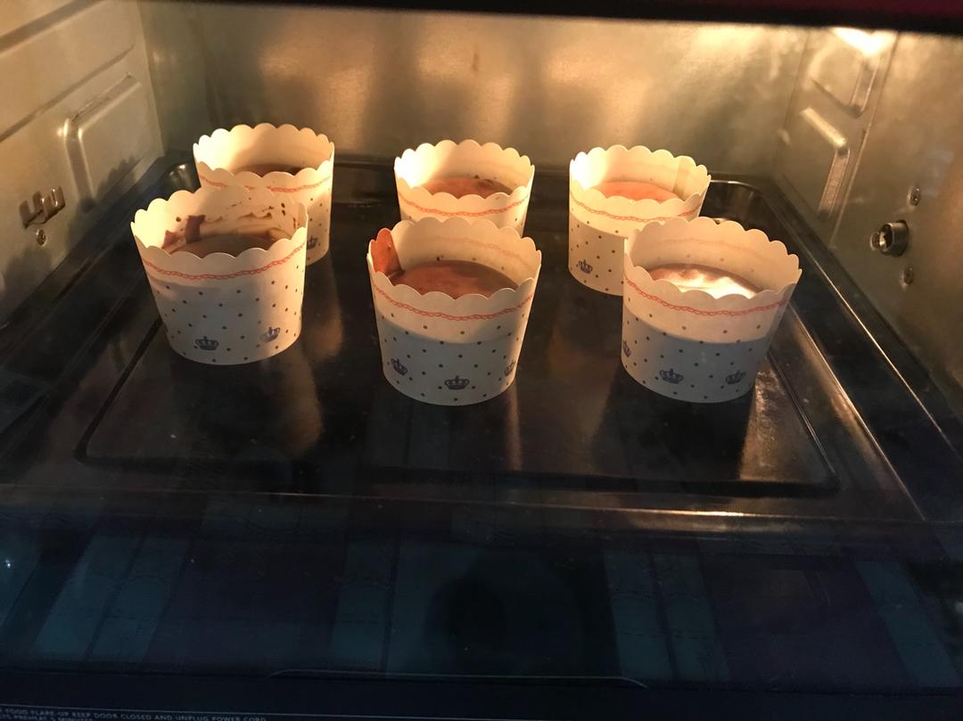 巧克力纸杯蛋糕