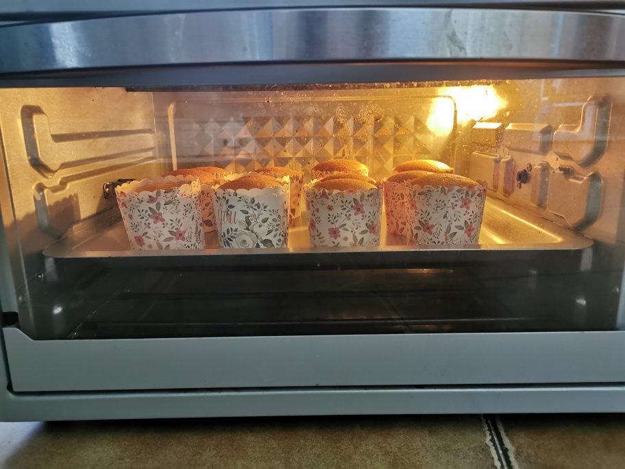 纸杯蛋糕 8寸戚风蛋糕的量