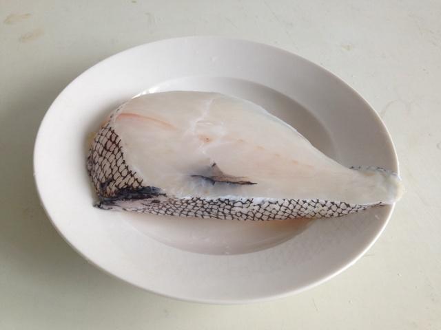 蒜煎银鳕鱼的做法 步骤1