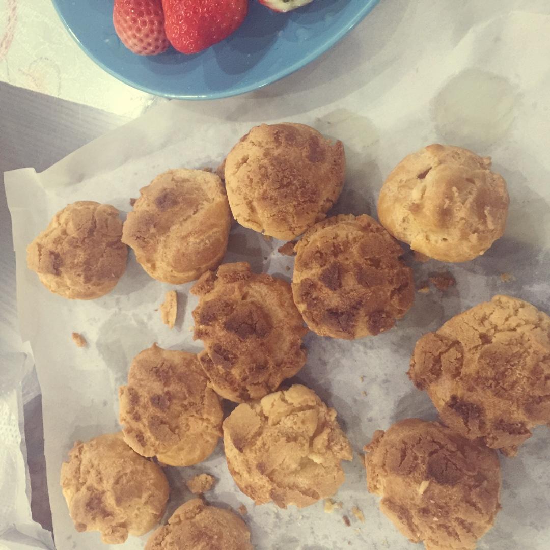 酥皮奶油泡芙--#皮黑森林#