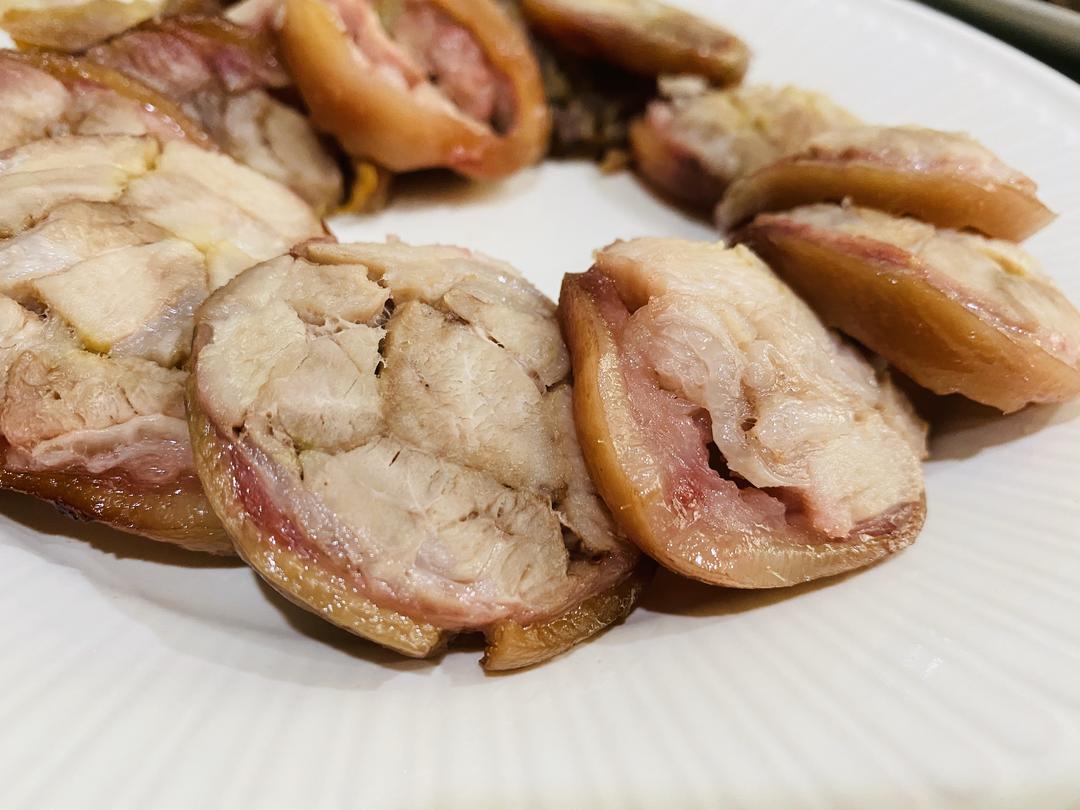 烤箱焗猪蹄（生酮、纯肉菜谱）的做法