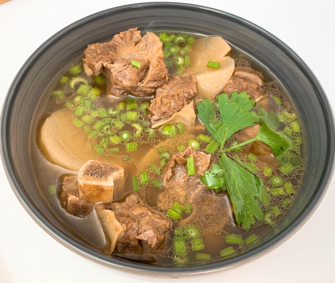 冬至日的滋补牛排汤