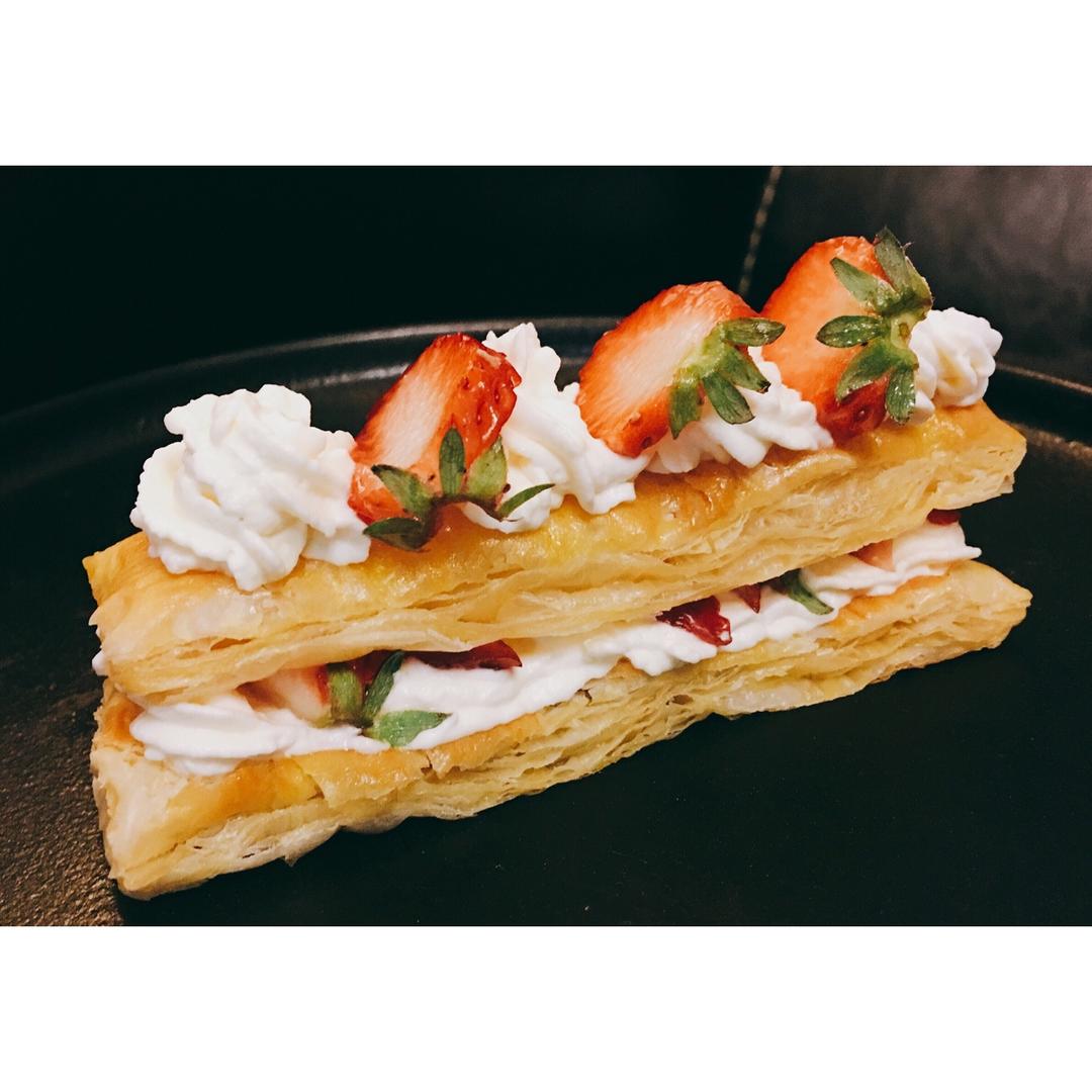 草莓拿破仑（呱呱杯夹馅儿更好吃哟！）