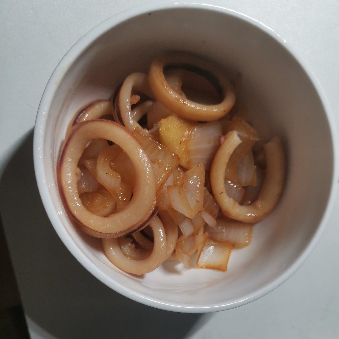 爆炒鱿鱼须，加上这一步，可以与铁板鱿鱼媲美