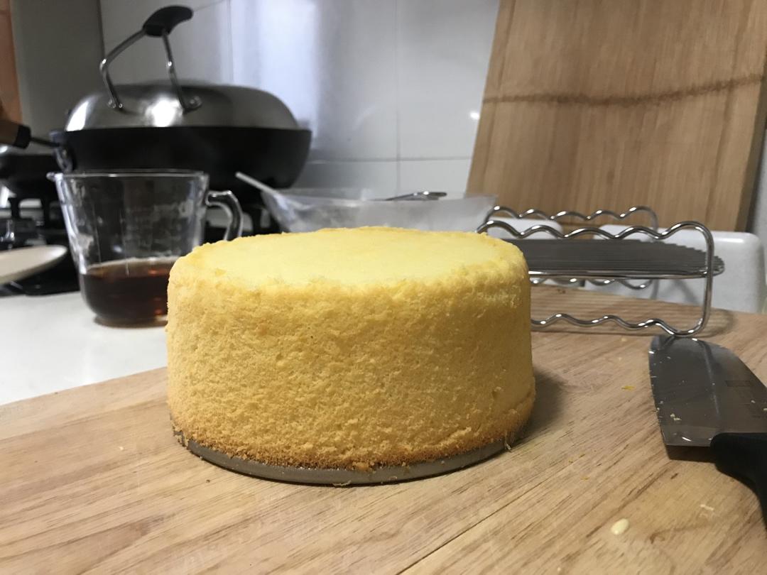 安慕希戚风（只要会打蛋白会搅拌100%成功的啦）