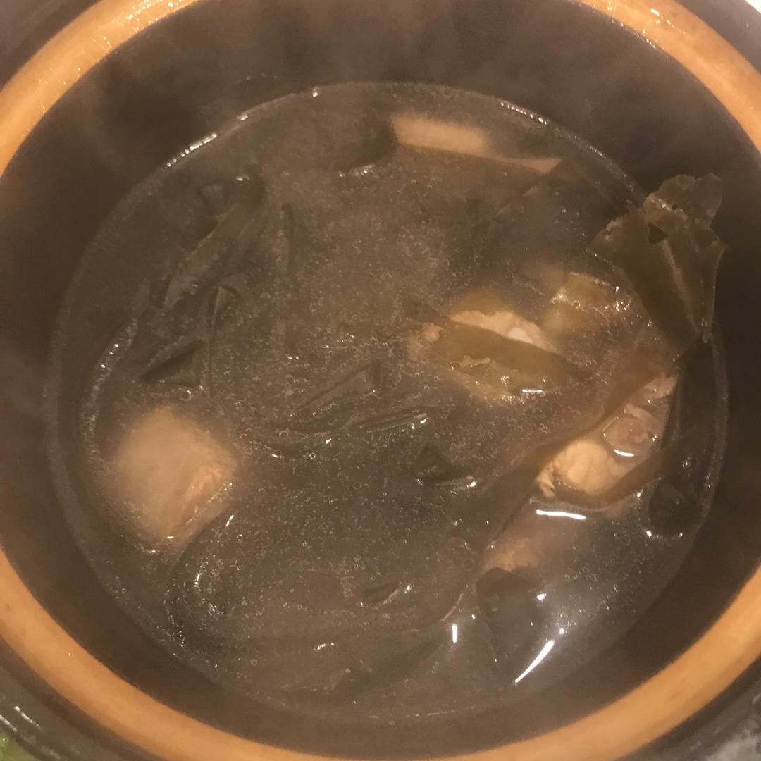 海带排骨汤