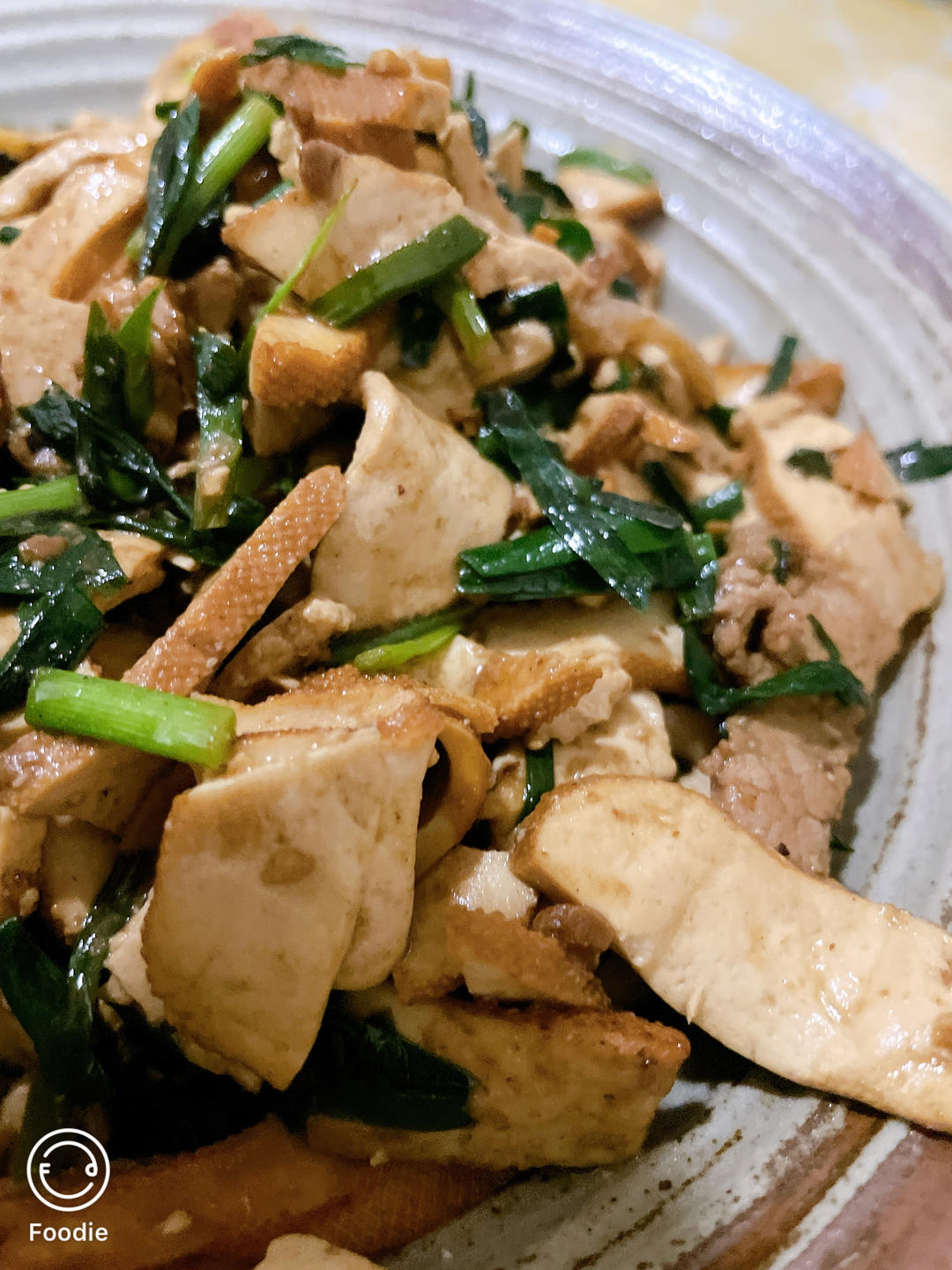 超喜欢的下饭菜猪肉炒韭菜豆腐干