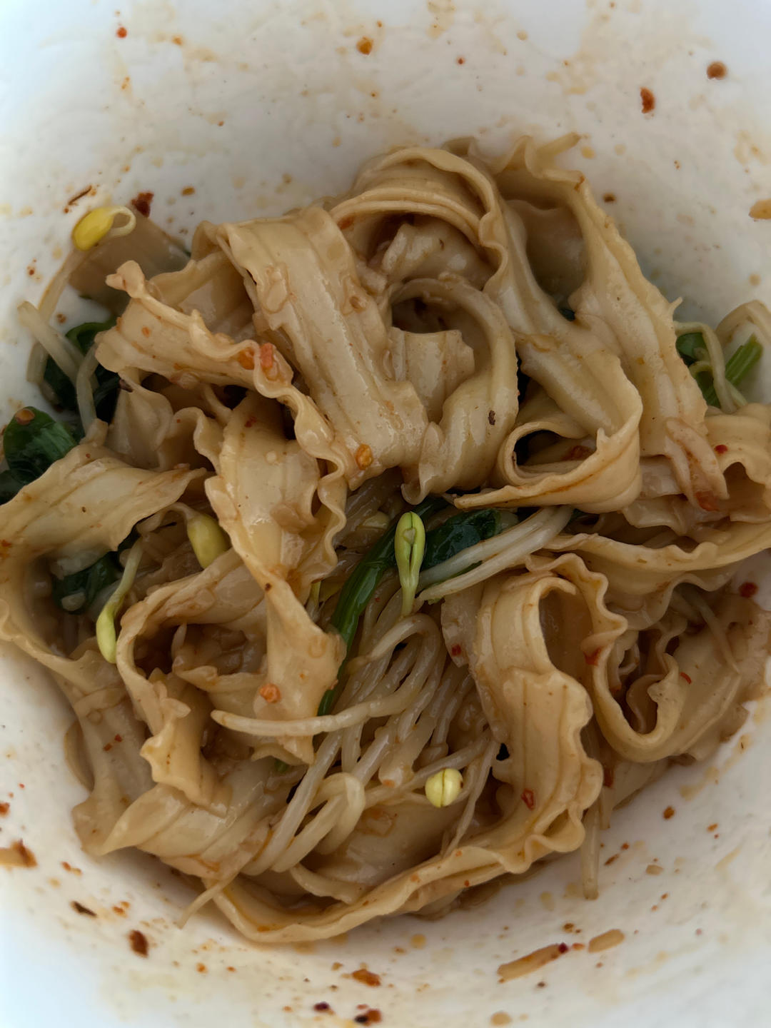 十分钟就能吃上的超简单油泼面