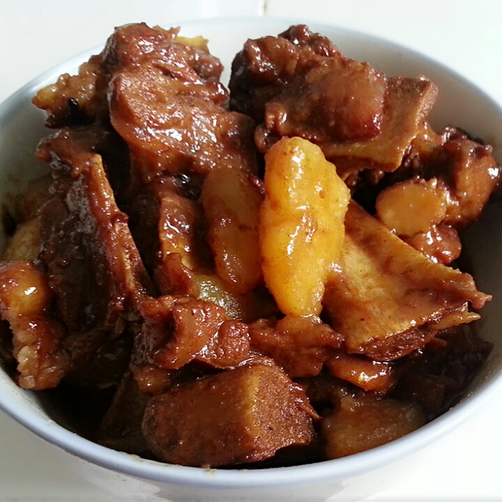 川味土豆烧排骨