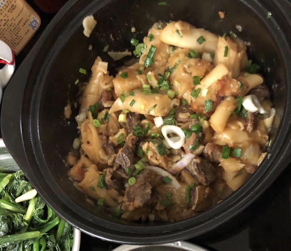 粤食粤滋味——啫啫牛腩猪肠粉