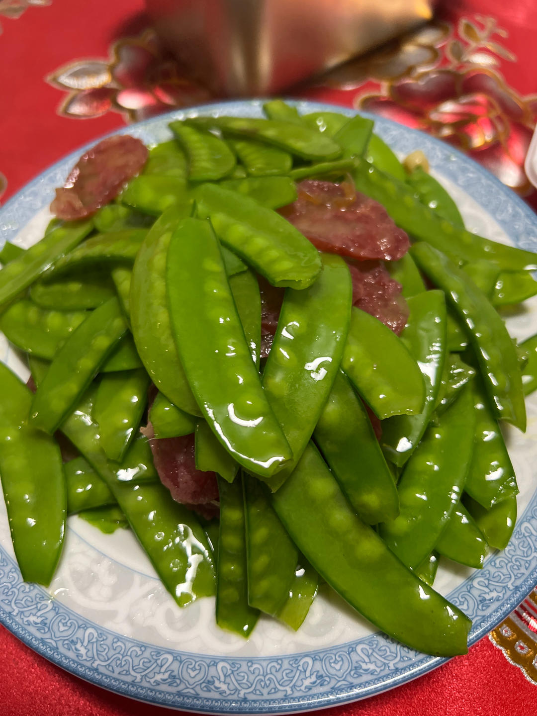 无比简单的荷兰豆炒腊肠，营养又好吃～！