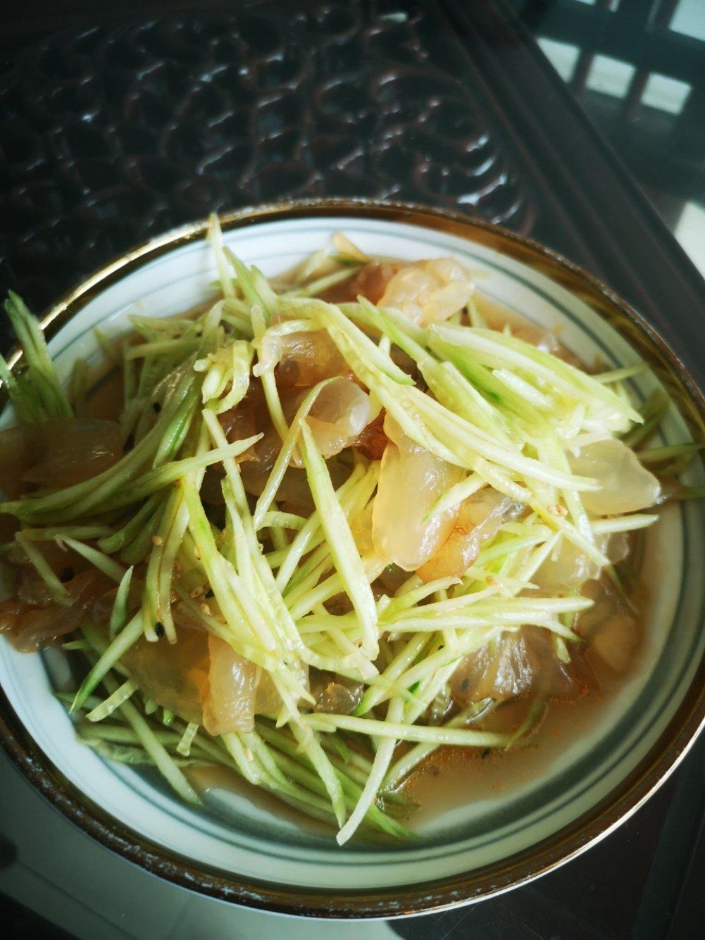 葱油黄瓜丝拌海蜇