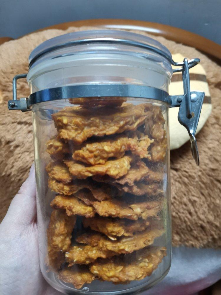 减脂必备奶香四溢的红薯燕麦饼