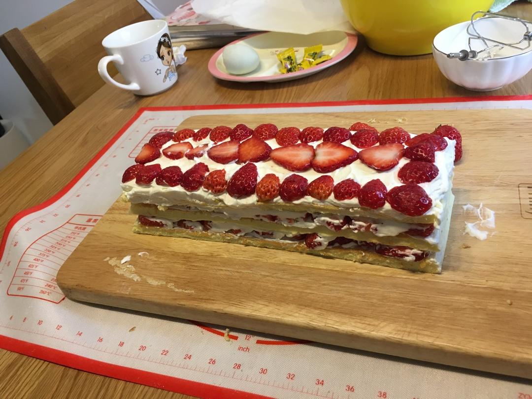 草莓城堡蛋糕