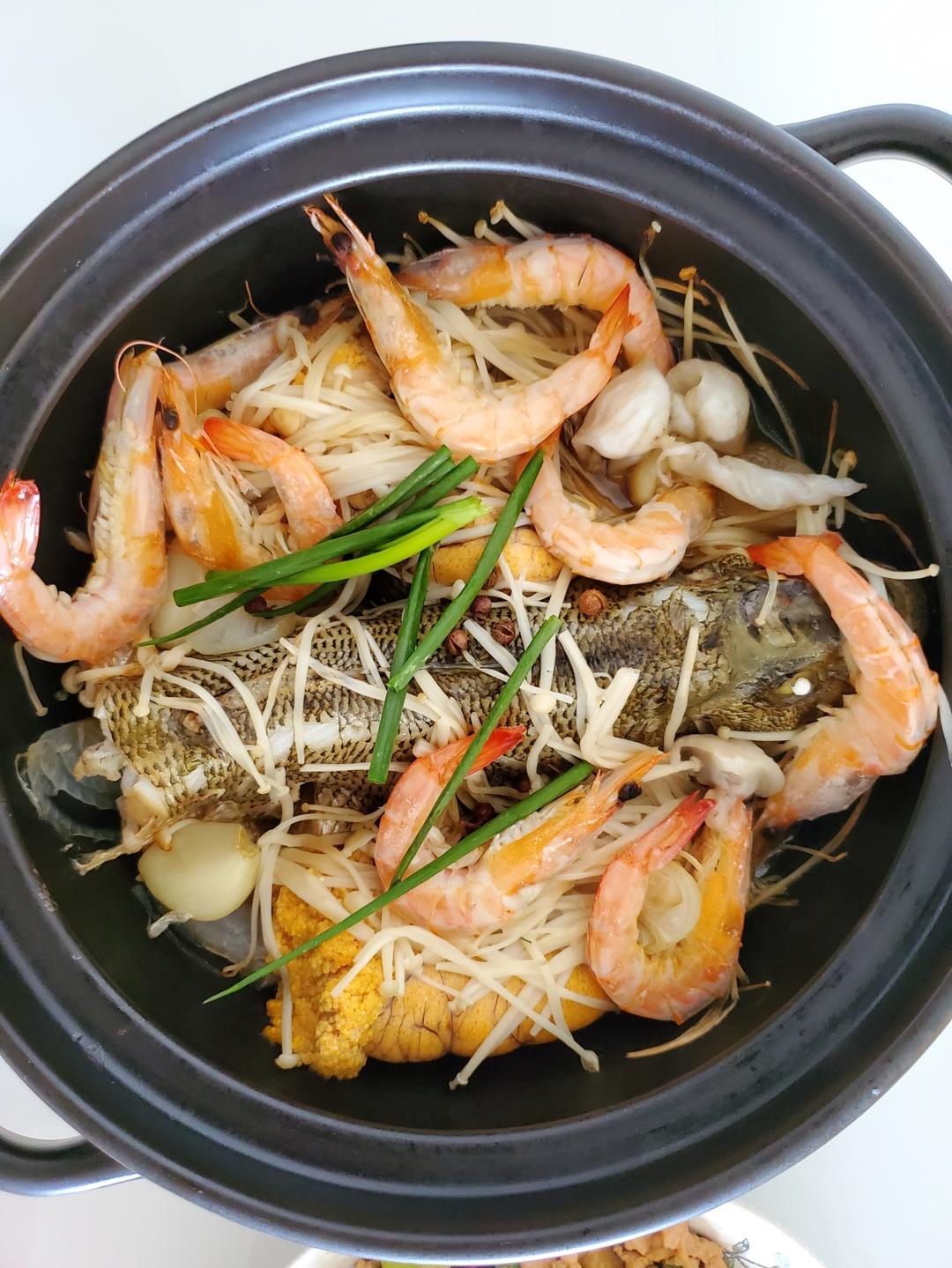 鲈鱼别总清蒸和红烧，教你一个新吃法，不腥不柴，做法还非常简单