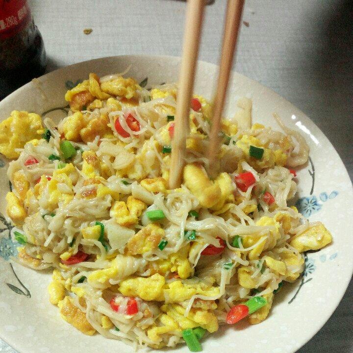 金针菇炒鸡蛋