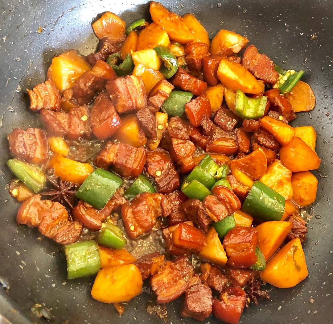土豆红烧肉