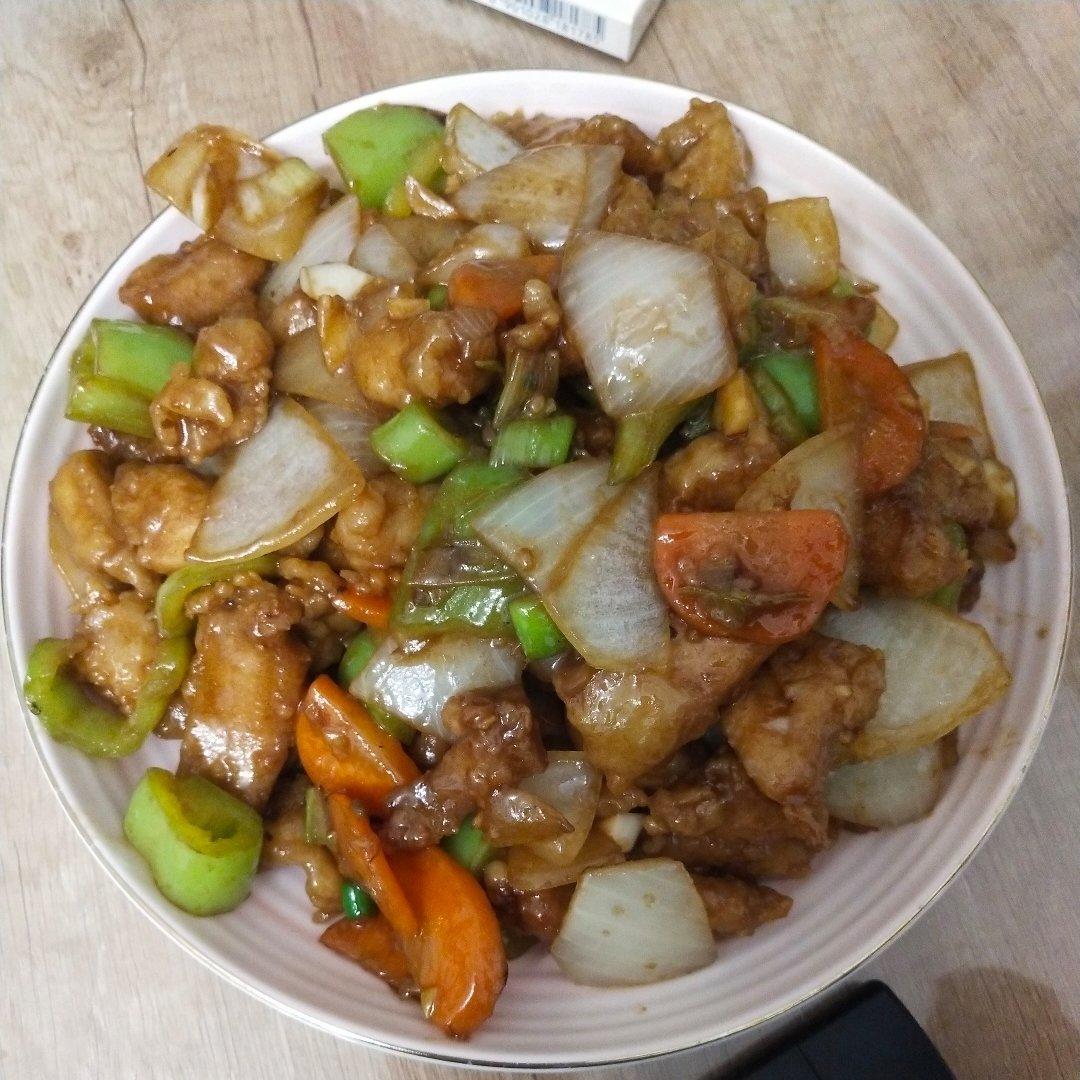 厨师长教你：“溜肉段”的家常做法，外酥里嫩唇齿留香