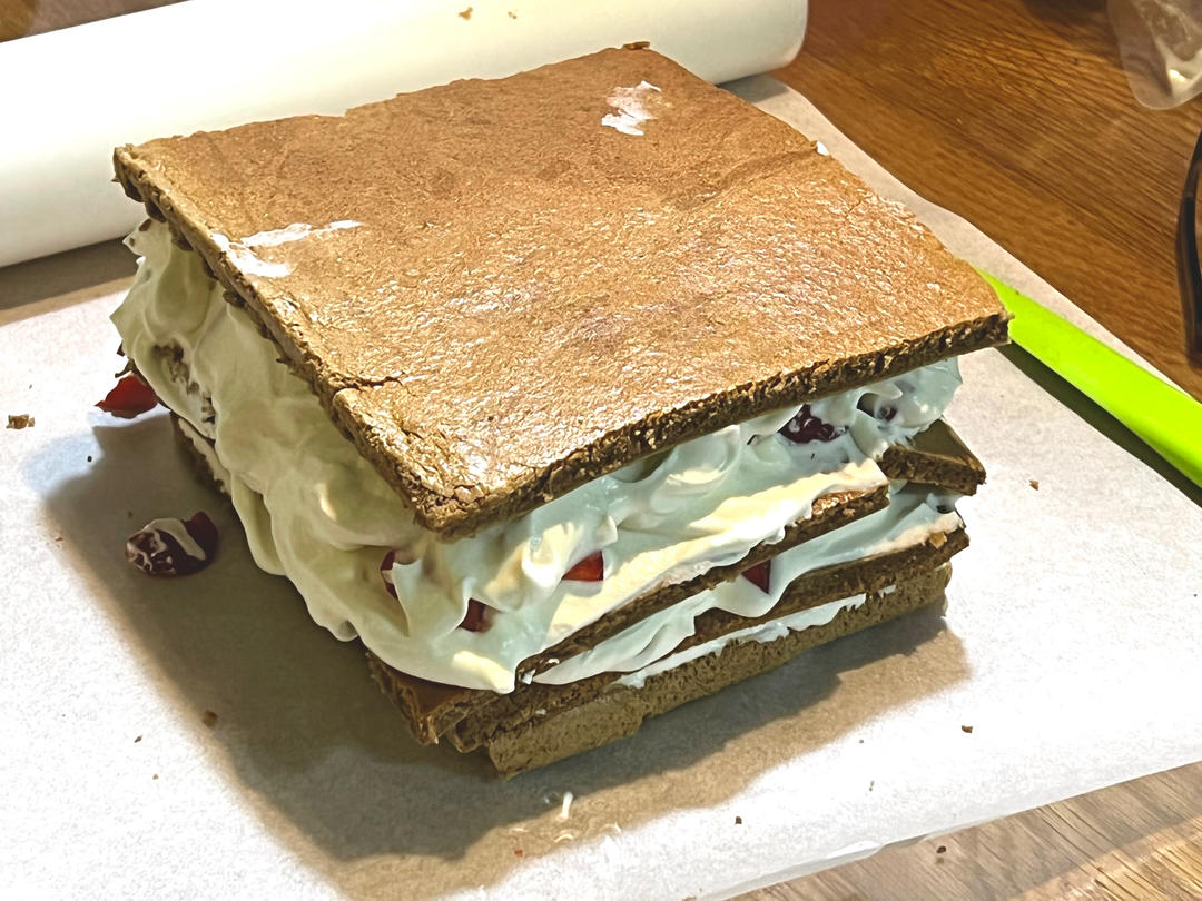 超详细的瑞士卷奶油蛋糕卷原味蛋糕卷的制作方法 饱满不掉皮不开裂（附模具换算方法）