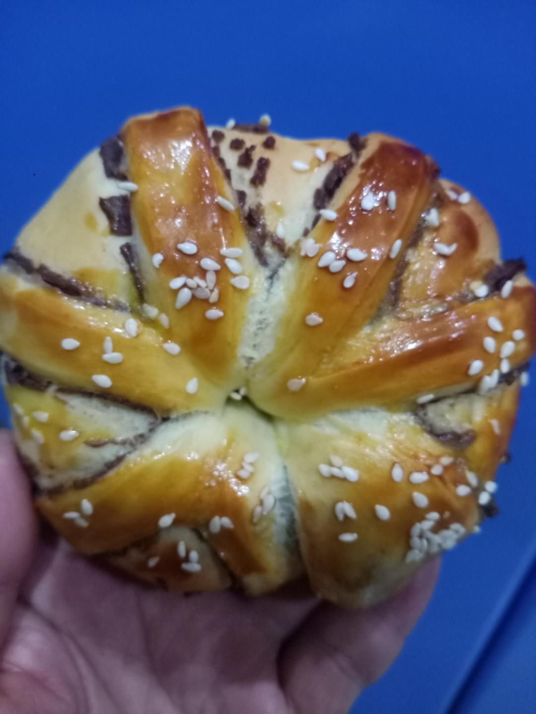 儿时记忆之花环豆沙面包｜一下子就戳到了我的心巴💘