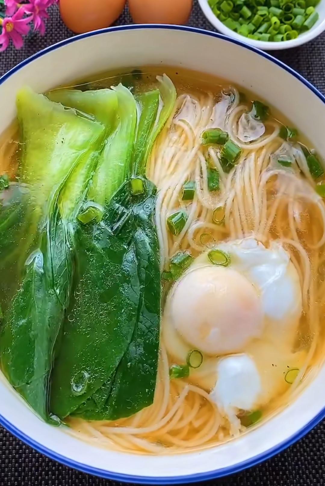 青菜鸡蛋面