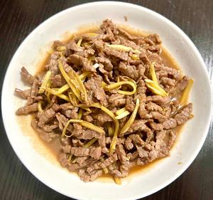 姜丝炒牛肉 十分钟快手菜 零厨艺 方便快捷又美味的做法 步骤11