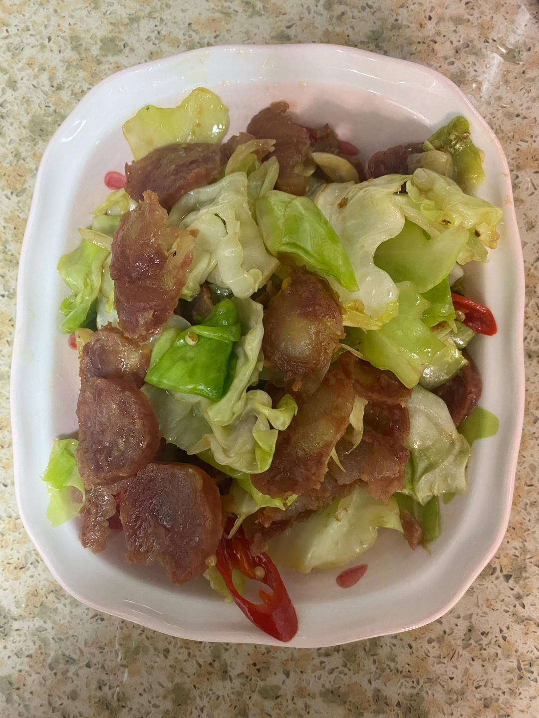 腊肠手撕包菜