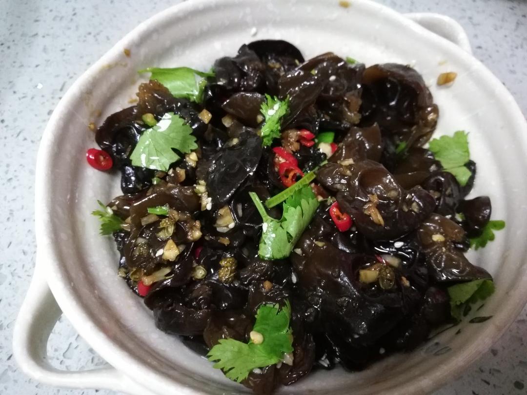 凉拌爽脆木耳