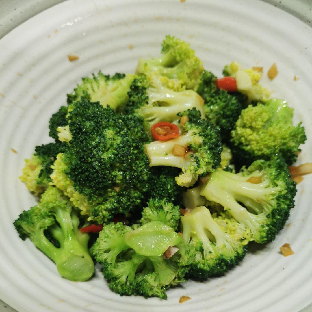 五分钟菜谱|好吃不胖的凉拌西兰花