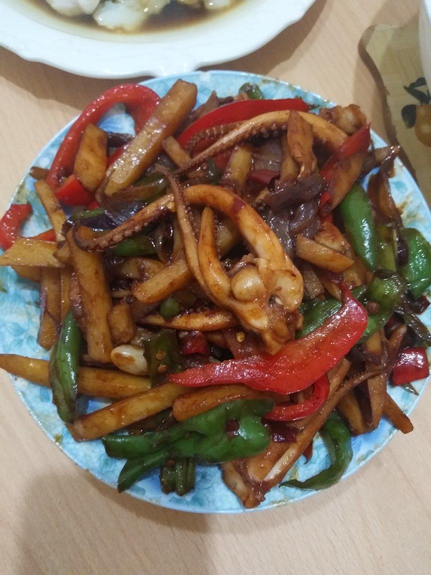 好吃到哭的土豆鱿鱼须