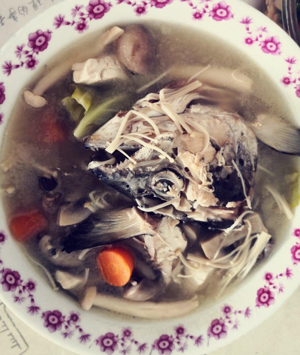 营养又简单的三文鱼头汤