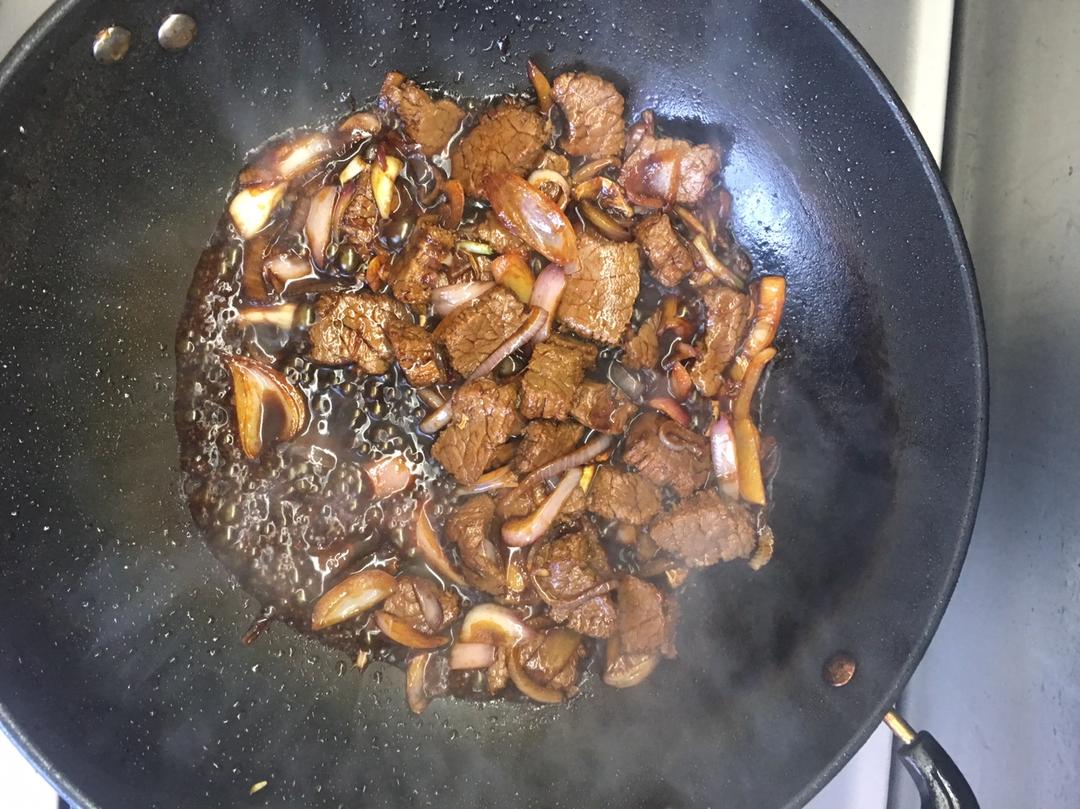 炖牛肉