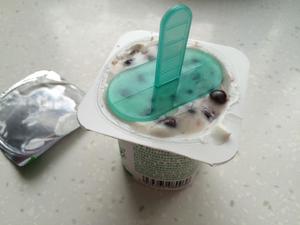懒人的红豆酸奶冰棒的做法 步骤3