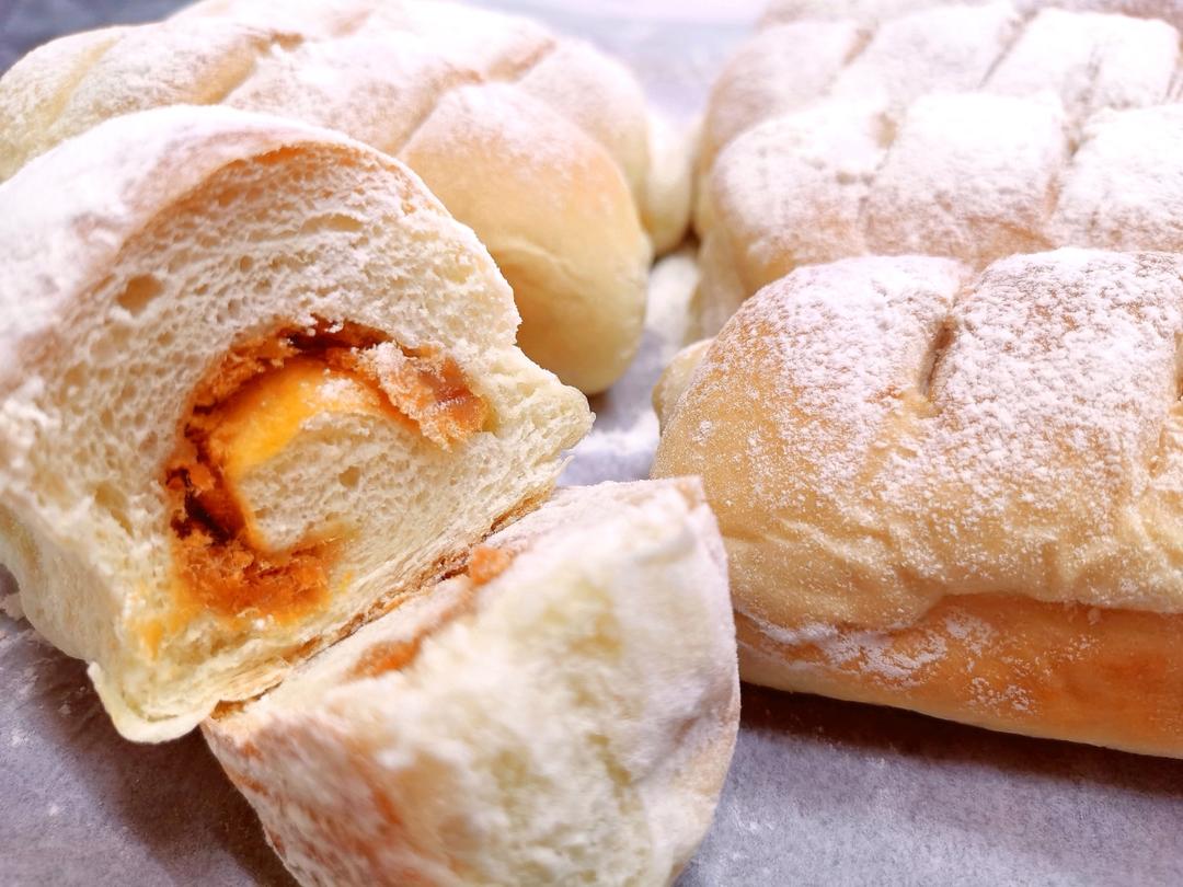 香喷喷的肉松卷面包